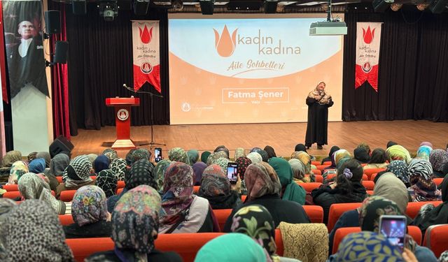 Sincan'da 'Kadın Kadına Sohbetler' Sürüyor