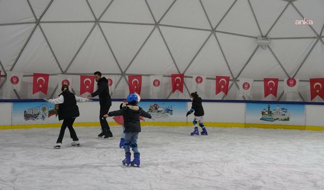 Keçiören Belediyesi'ne Bağlı Ücretsiz Buz Pistine Yoğun İlgi