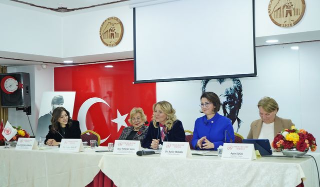 Ankara Kulübü’nde “Türk Kadınının Seçme ve Seçilme Hakkı” Paneli Yoğun İlgi Gördü