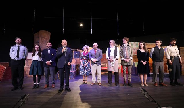 Yenimahalle’de “Cimri” Oyunu Kapalı Gişe Sahnelendi