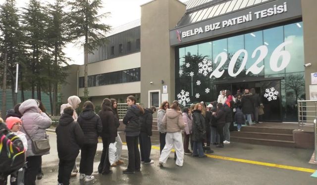 Başkent'te BelPA Buz Pateni Tesisi'ne Büyük İlgi