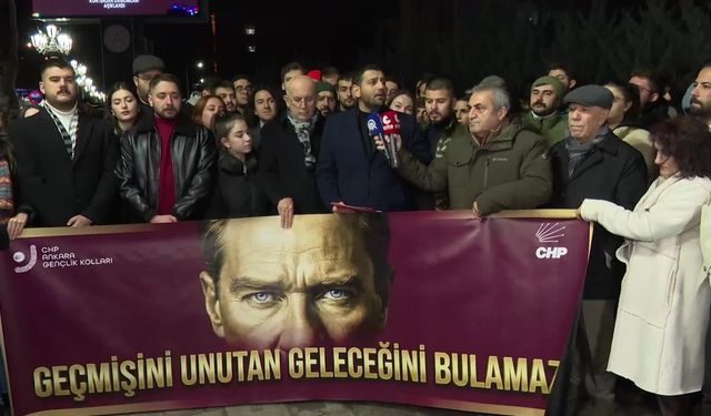 CHP’den MEB önünde "Öğrenci Gelişim Raporu" Eylemi