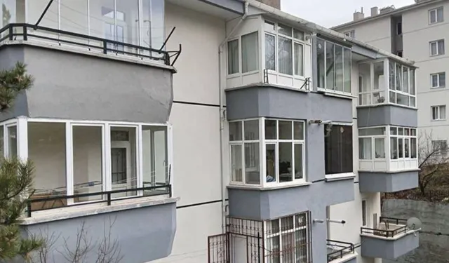 Ankara’da Kolonlarında Çatlak ve Kırılma Yaşanan Bina Tahliye Edildi