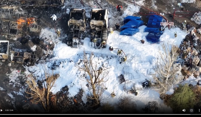 Ankara'da Emniyet Yediemin Otoparkı’ndaki Yangında 6 Tır Zarar Gördü