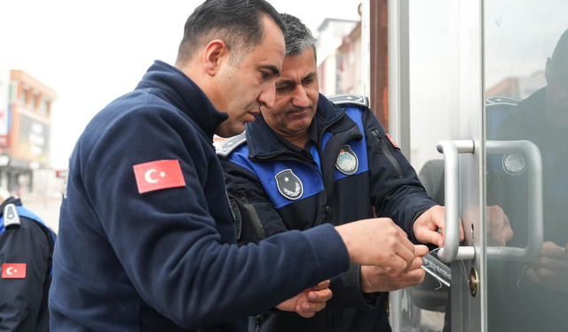 Etimesgut’ta, Ruhsat Kapsamı Dışında Faaliyet Yürüttüğü Belirlenen “Tevhid Dergisi” Tabelalı İşletme Mühürlendi