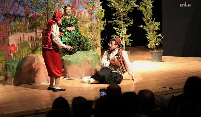 Keçiören Belediyesi'nin "İbiş ile Memiş" Çocuk Oyununa Yoğun İlgi