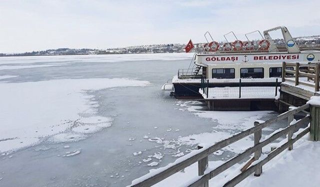 Mogan Gölü Buzla Kaplandı