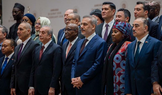 Bakan Fidan Ankara'daki Büyükelçilerle İftarda Buluştu