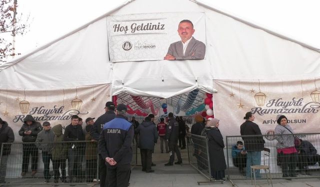 Ramazan'ın İlk Günü Yüzlerce Sincanlı Orucunu İftar Çadırlarında Açtı