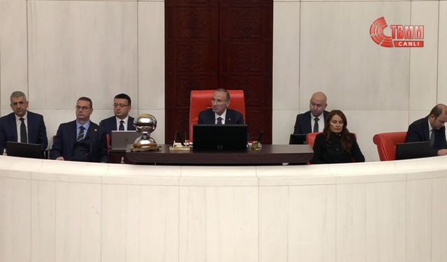 TBMM'de AK Parti ve CHP Grup Başkanvekilleri Arasında "Diploma" Tartışması...