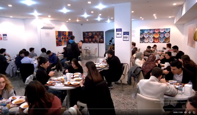 Mansur Yavaş'tan Öğrencilere 4 Farklı Noktada Ücretsiz İftar