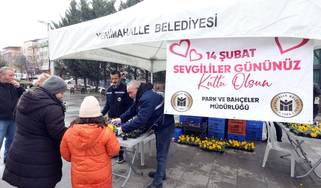 Yenimahalle'de Sevgililer Günü Kutlandı