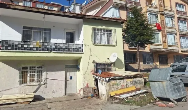 Mamak'ta Toprak Kayması: Binalar Tahliye Edildi