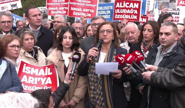 Ankara'da Gazeteciler, İsmail Arı ve Alican Uludağ İçin Buluştu