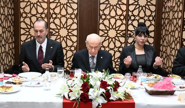 Bahçeli, Ankara'da Genel Merkez Personeli ile İftar Yaptı