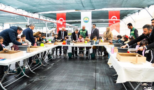 Gölbaşı'nda Yerli Ata Tohumları Toprakla Buluştu
