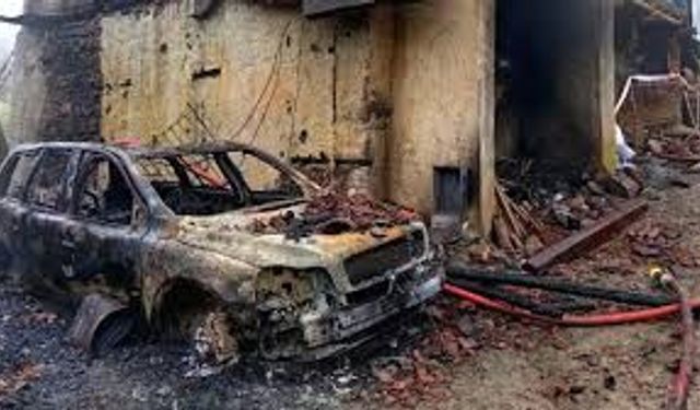 Güdül'de Yangın: Ev, Otomobil ve Traktör Yandı