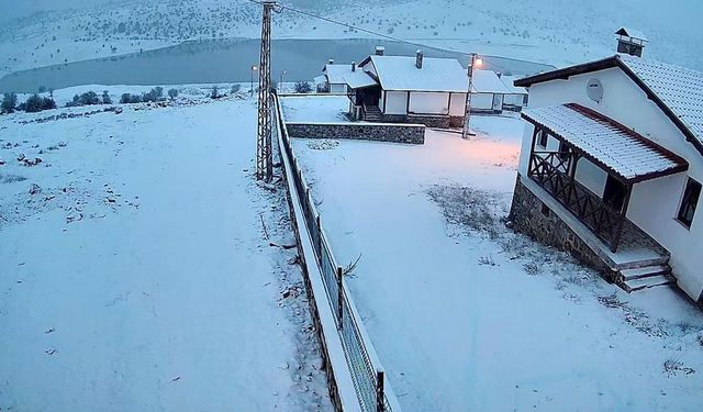 Ankara'nın Yüksek Kesimlerine Kar Yağdı