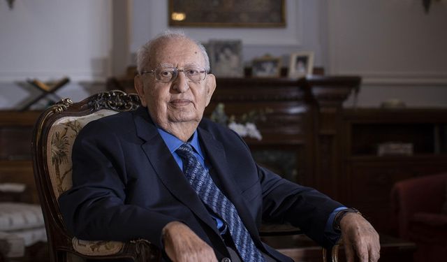 Eski TBMM Başkanı Hüsamettin Cindoruk Hayatını Kaybetti