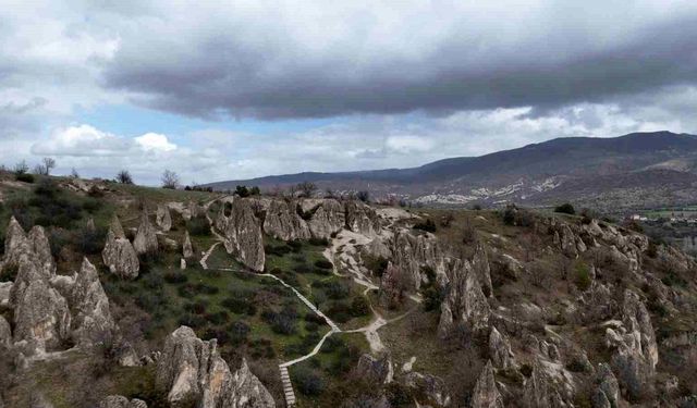 Ankara'da Kapadokya'yı Andıran Doğa Harikası: Abacı Peribacaları
