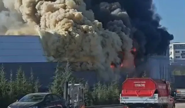 Ankara'da Korkutan Boya Fabrikası Yangını! Kaybolan İşçinin Cansız Bedeni Bulundu
