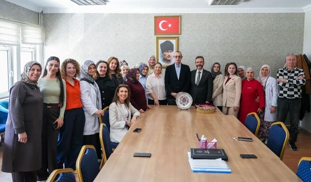 Etimesgut Belediye Başkanı Beşikcioğlu'ndan Halk Eğitim Merkezi Ziyareti