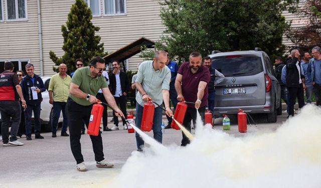 Çankaya Belediyesi Personeline Yangın Söndürme Tatbikatı
