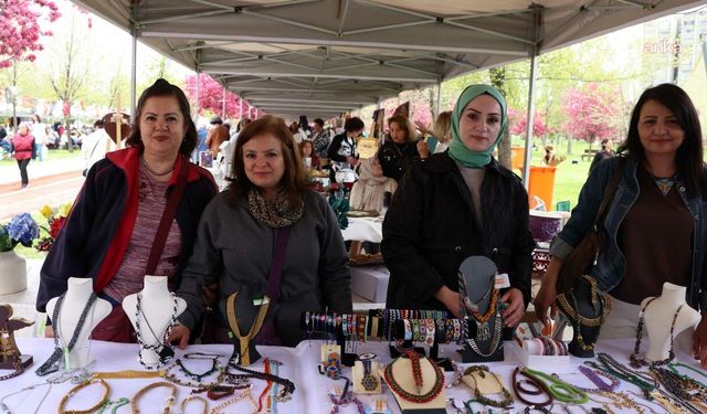 Çankaya Evleri Kursiyerlerinin Sergisi Zafer Park’ta