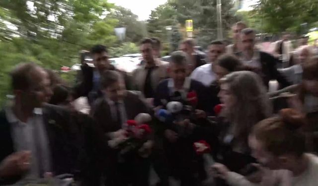 Özgür Özel'den 40 Gün İçinde Kurultay Çağrısı