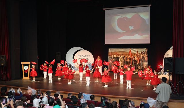 Pursaklar'da Miniklerden Mezuniyet Heyecanı