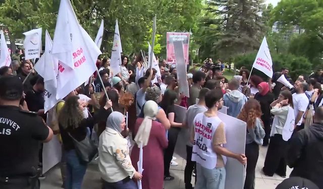 Öğretmenlerin Ankara'daki Eylemine Polis Müdahalesi