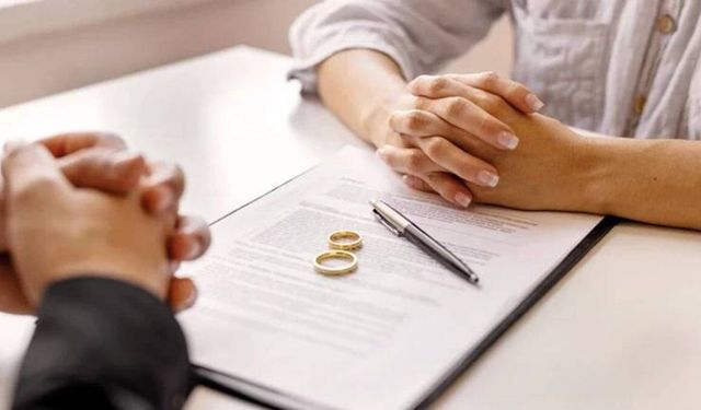 AYM'den Milyonlarca Kişiyi İlgilendiren Karar: 'Süresiz Nafaka' Düzenlemesi İptal