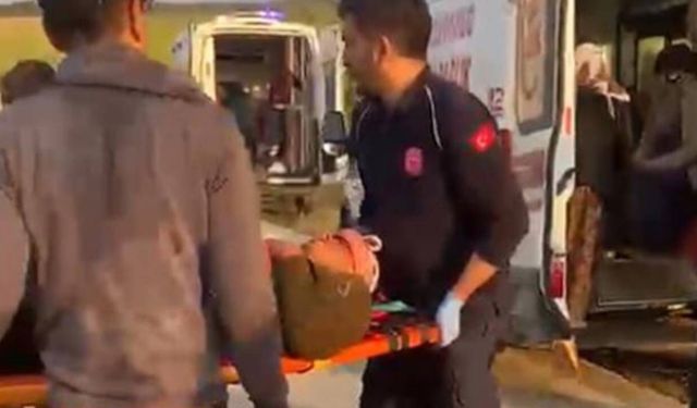 Polatlı'da Tarım İşçilerini Taşıyan Minibüs Devrildi: 1'i Ağır 4 Yaralı