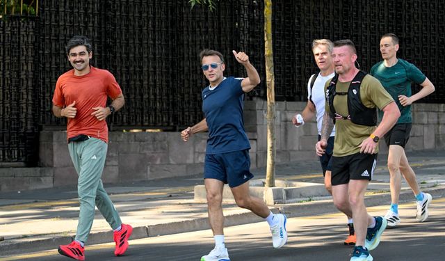 Macron Ankara Sokaklarında Sabah Koşusu Yaptı