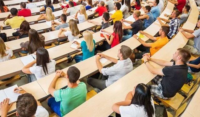 Kontenjanlar Düştü, Üniversite Ücretleri Uçtu