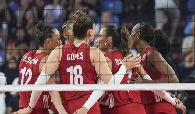 Son Şampiyon Filenin Sultanları, Letonya'yı Set Vermeden Mağlup Etti
