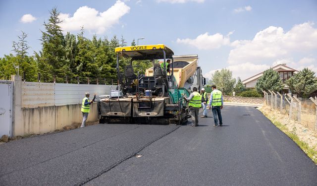 Gölbaşı'nda Asfalt Çalışmaları Sürüyor