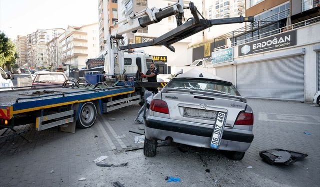 Ankara Mamak'ta Beton Mikseri İle Otomobil Çarpıştı, 1'i Ağır 5 Kişi Yaralandı