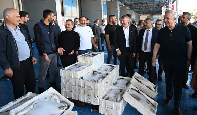 Balıkçı Esnafı Yeni Sezona Mansur Yavaş İle "Vira Bismillah" Dedi