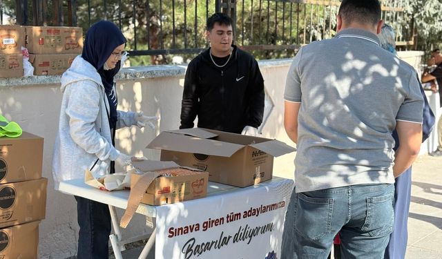 Sincan Belediyesi'nden Adaylara Sınav İkramı