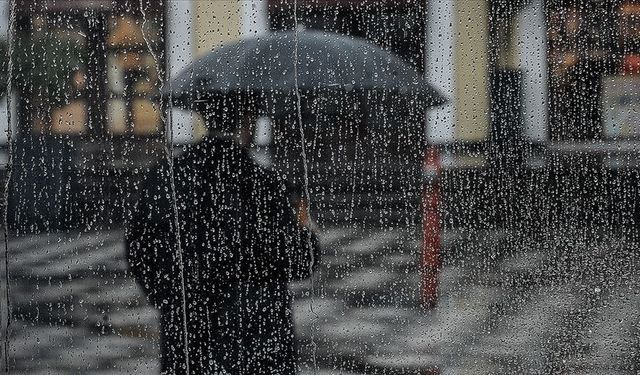 Meteoroloji ve AKOM Uyardı! Sağanak Geliyor, Sıcaklıklar 10 Dereceden Fazla Düşecek