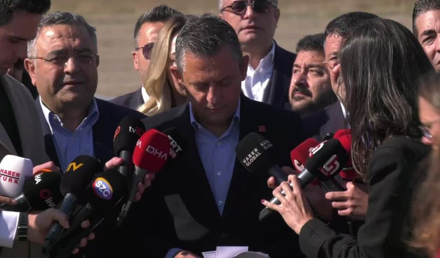 Özgür Özel, Selahattin Demirtaş’ı Ziyaret Etti