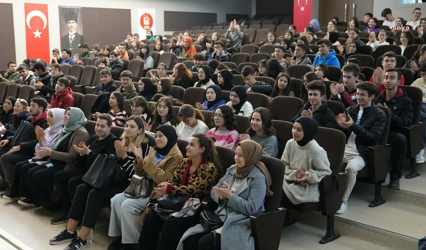 Keçiören Belediyesi, Sınava Hazırlanan Öğrencilere Yönelik Rehberlik Semineri Düzenledi