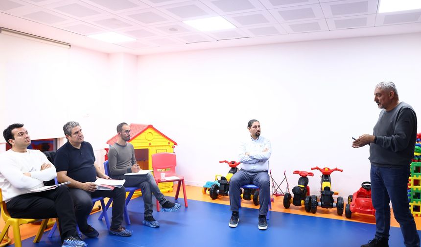 Çankaya'da 'Baba Destek Programı' Sürüyor