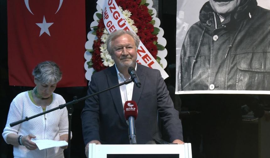 Kızılay'da 'Bülent Ecevit' Sergisi Açıldı
