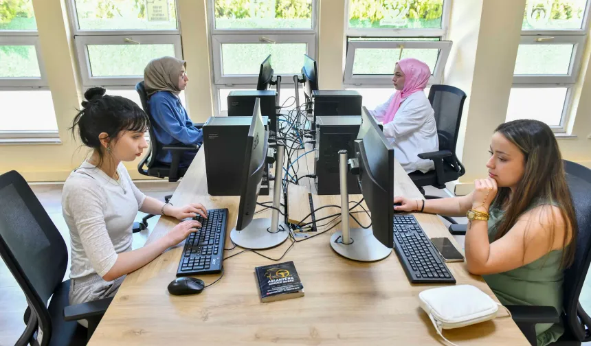 Ankara Büyükşehir Belediyesi Kişisel Gelişim Merkezi, Lise ve Üniversite Öğrencilerine Hizmet Vermeye Devam Ediyor