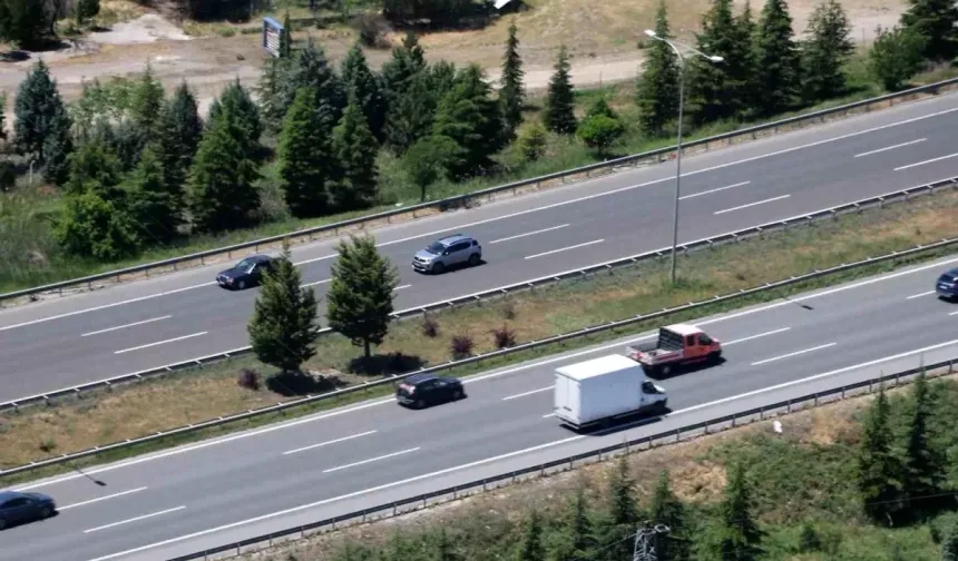 Ankara'da Trafik Denetimleri Helikopterle Yapılıyor