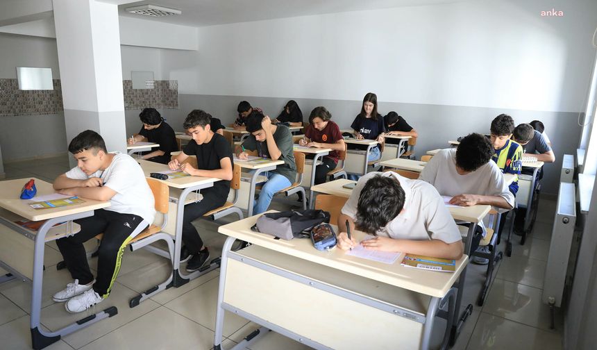 Keçiören Belediyesi'nden öğrencilere LGS provası