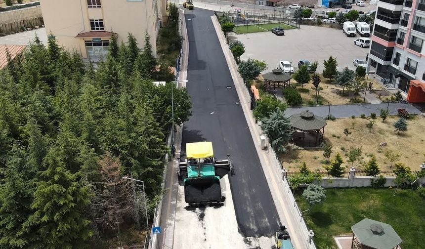 Pursaklar'da Asfalt Çalışmaları Sürüyor