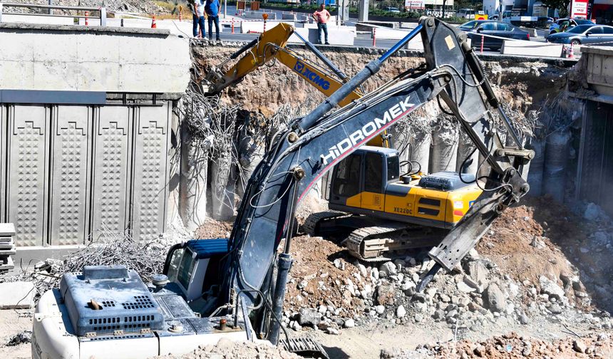 ABB Başkanı Mansur Yavaş'tan Trafiği Rahatlatacak Projeler